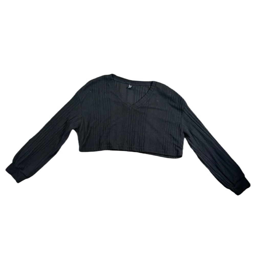 SHEIN Cropped Long Sleeve Black Top